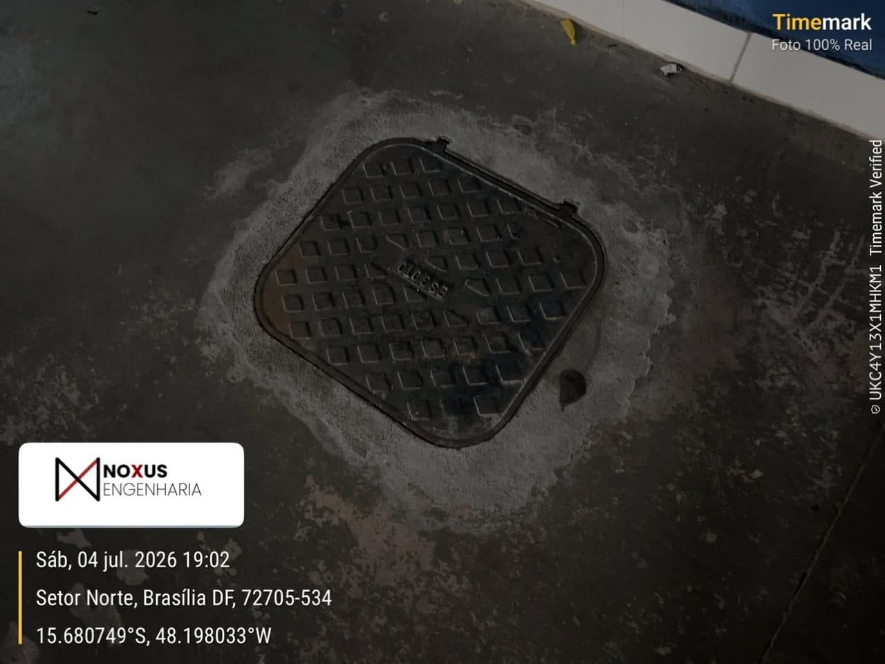 Detalhe de acabamento de piso em área de serviço